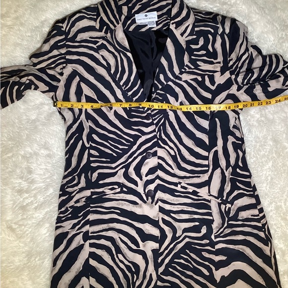Saks Fifth Avenue zebra print 100% silk blazer jacket size large - Picture 13 of 15